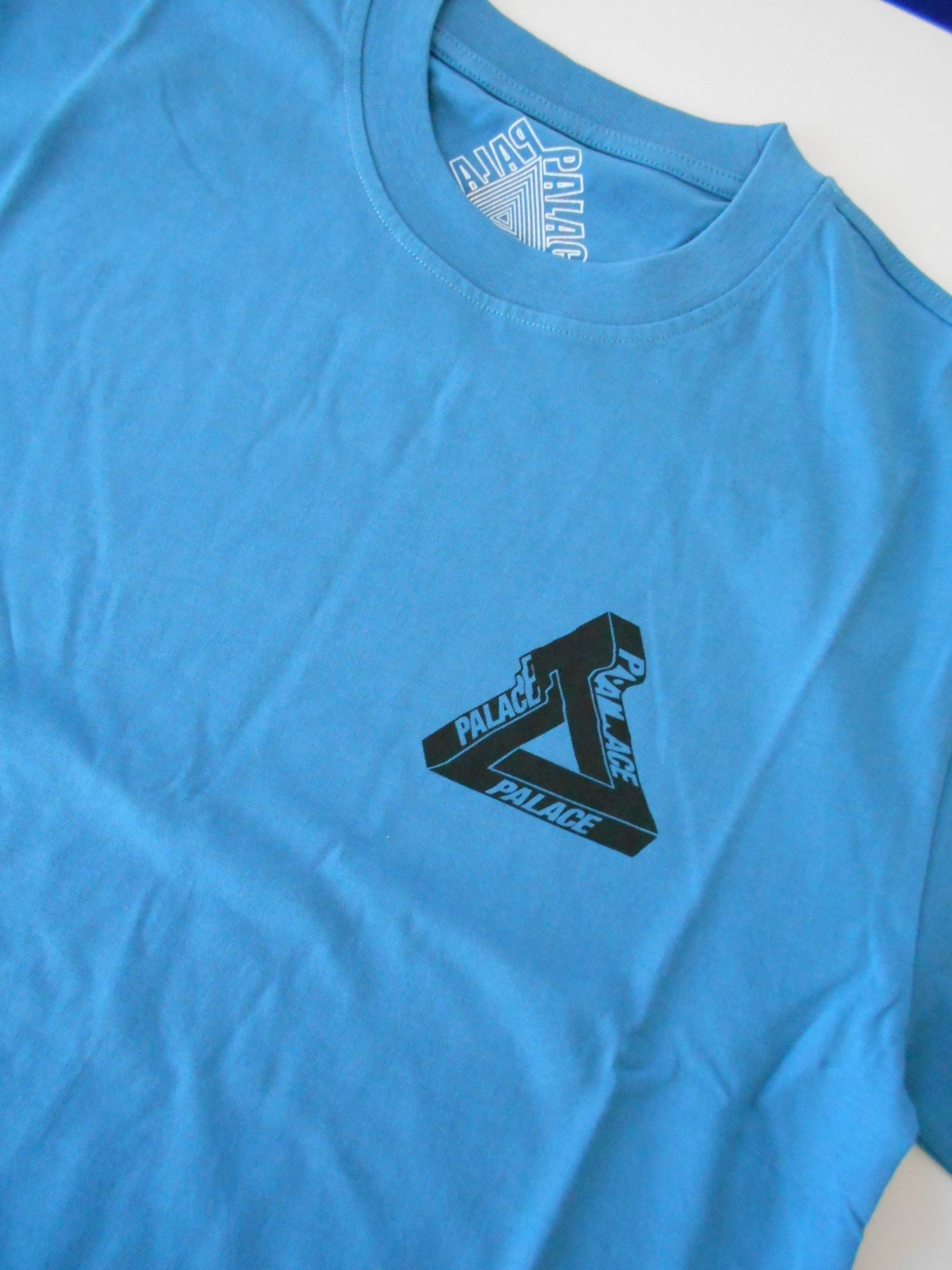 送料無料！Palace Skateboards TRI-WOBBLE T-SHIRT BLUE 送料無料！Palace Skateboards TRI-WOBBLE T-SHIRT BLUE (Palace