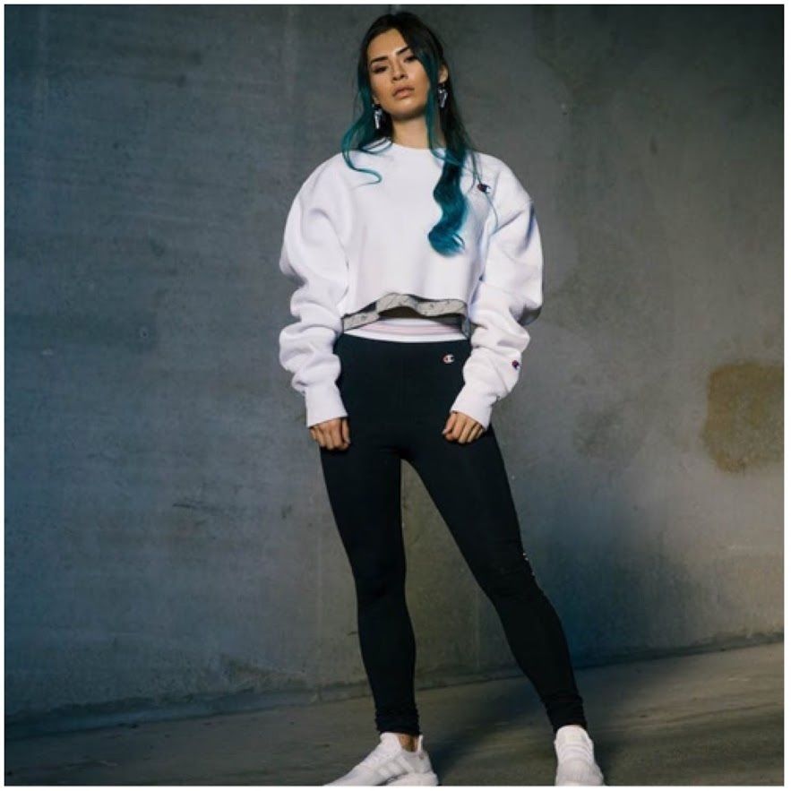 champion】Reverse Weave クロップド丈 トレーナー (CHAMPION champion】Reverse Weave クロップド丈 トレーナー (CHAMPION