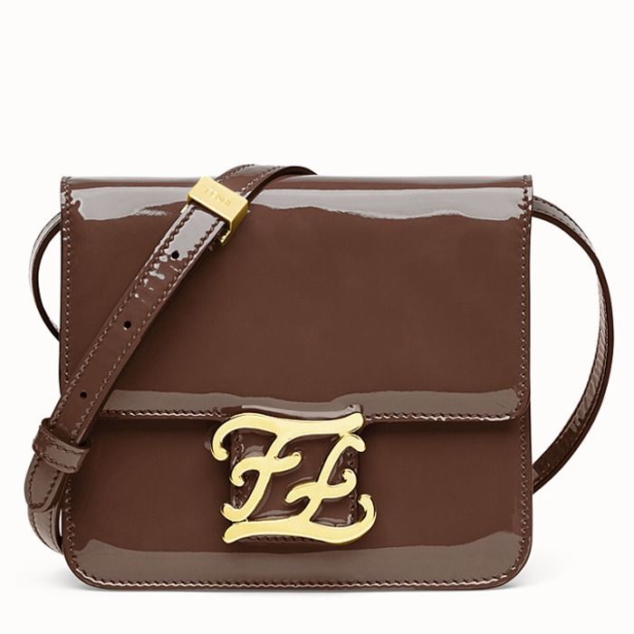 VIP価格★ FENDI カーリグラフィ パテントレザー バッグ★送関込 VIP価格☆ FENDI カーリグラフィ パテントレザー バッグ☆送関込