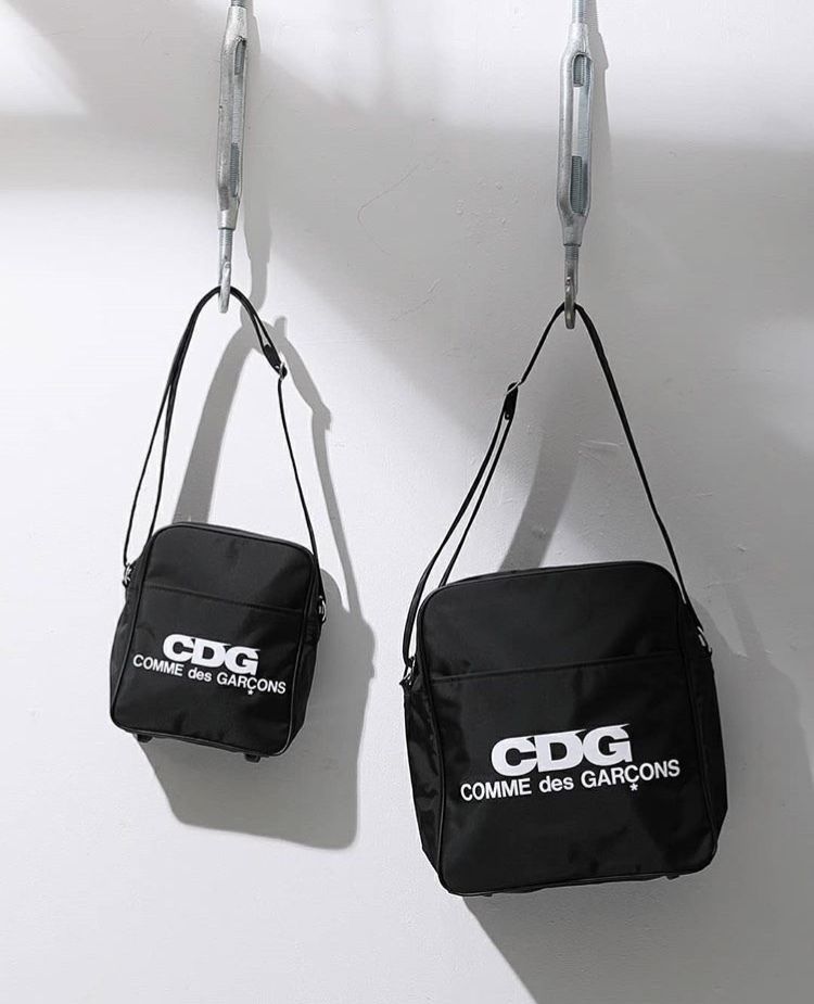 ☆大人気☆COMME des GARCONS CDG small ショルダーバッグ