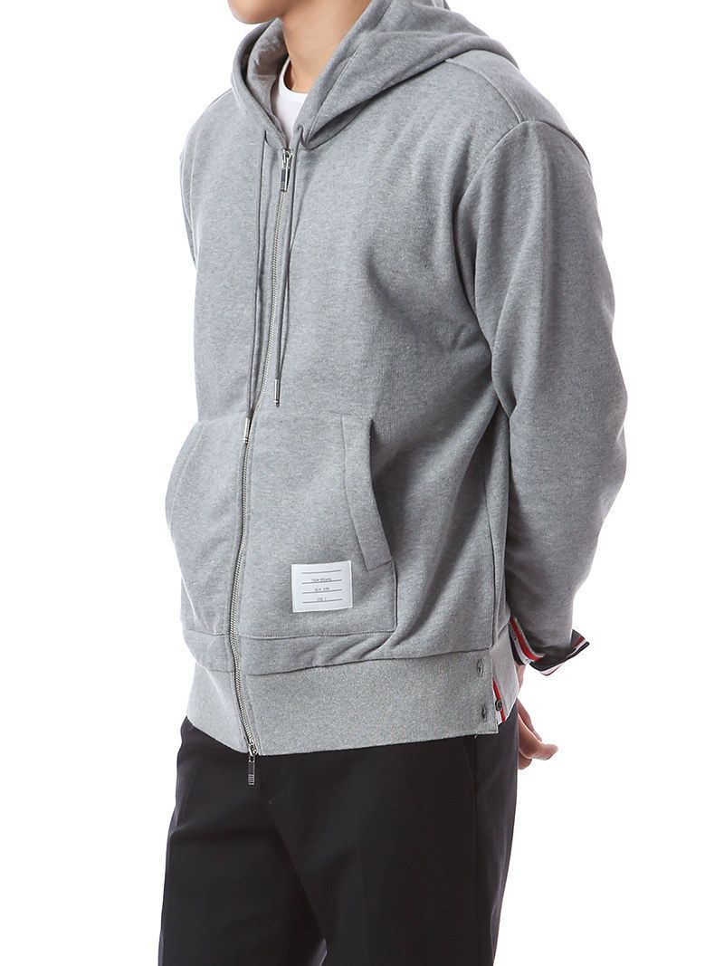 トムブラウン) ジップアップ パーカー MJT153A 03377 055 (THOM BROWNE トムブラウン) ジップアップ パーカー MJT153A 03377 055 (THOM BROWNE
