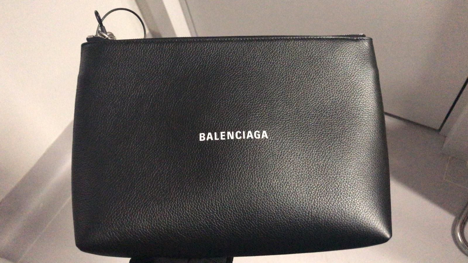 BALENCIAGA バレンシアガ ガセットポーチ クラッチバック 人気No.1/本体