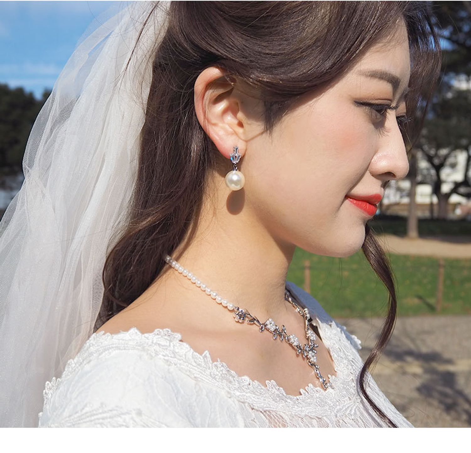 ピアス イヤリング パール ビジュー 揺れる 一粒 結婚式 Pi073 ピアス Buyma
