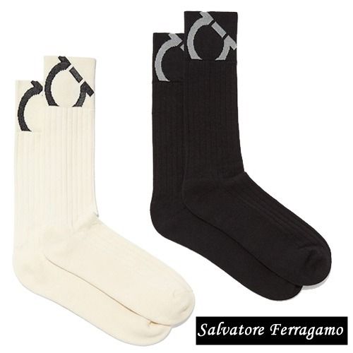 Salvatore Ferragamo】即対応 ガンチーニ モチーフ ソックス Salvatore Ferragamo】即対応 ガンチーニ モチーフ ソックス