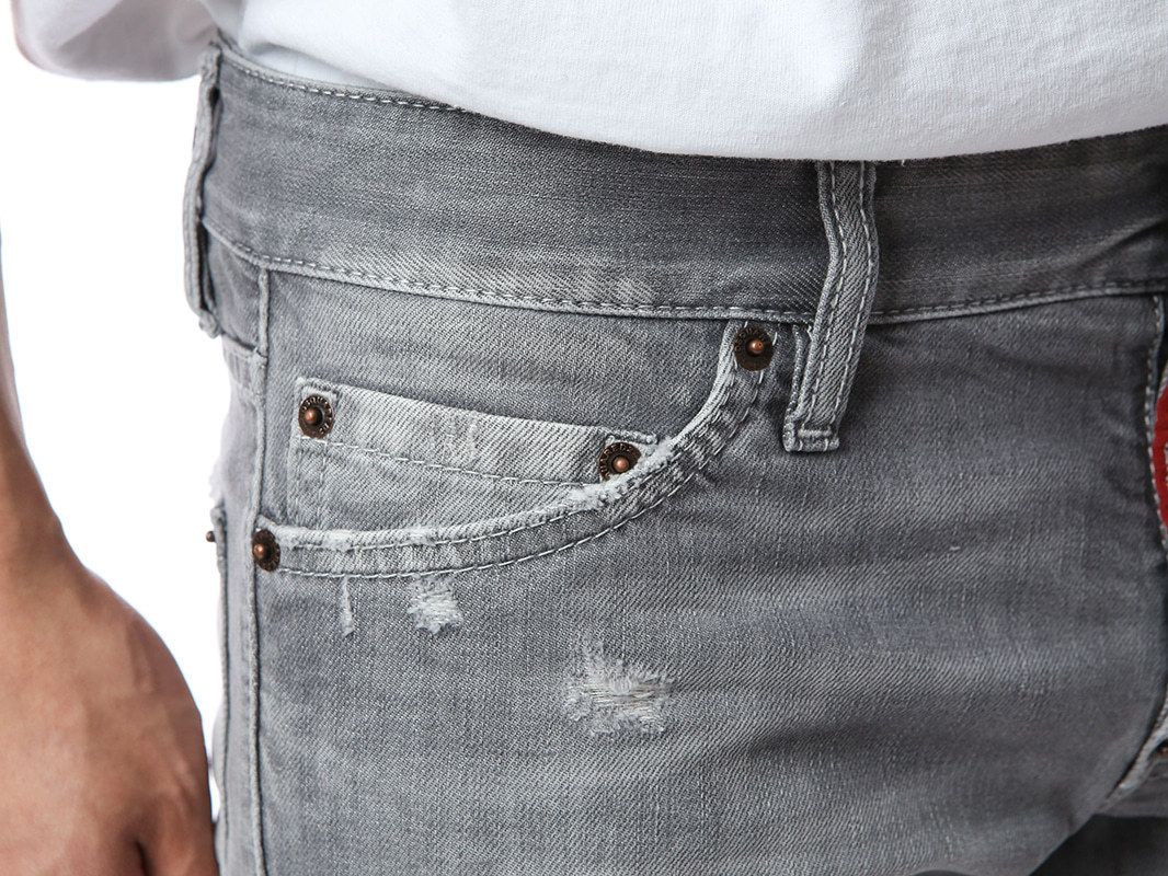 ディースクエアード) DSQUARED2 SLIM JEAN 74LB0692 (D SQUARED2 ディースクエアード) DSQUARED2 SLIM JEAN 74LB0692 (D SQUARED2