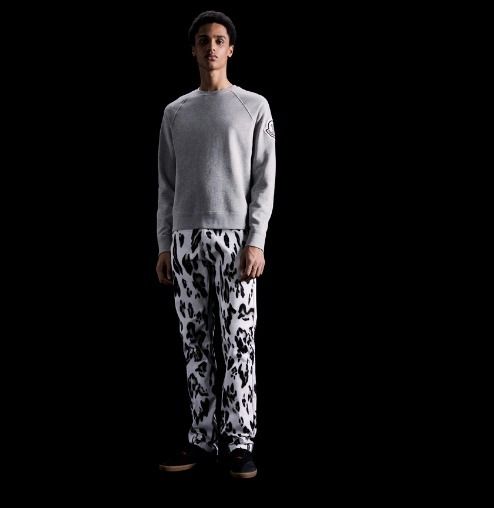 2色有! MONCLER GENIUS 2 1952 2020春夏新作 スウェットシャツ 2色有! MONCLER GENIUS 2 1952 2020春夏新作 スウェットシャツ