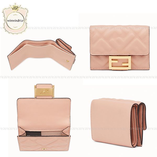 すぐ届く∞FENDI国内直営∞フェンディ 折りたたみ財布 (FENDI