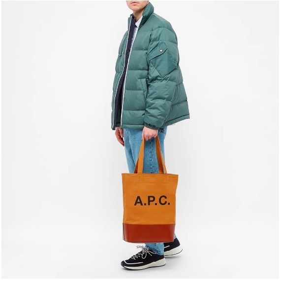 国内発送! A.P.C. Axel ロゴプリント デニムトートバッグ (A.P.C. 国内発送! A.P.C. Axel ロゴプリント デニムトートバッグ (A.P.C.