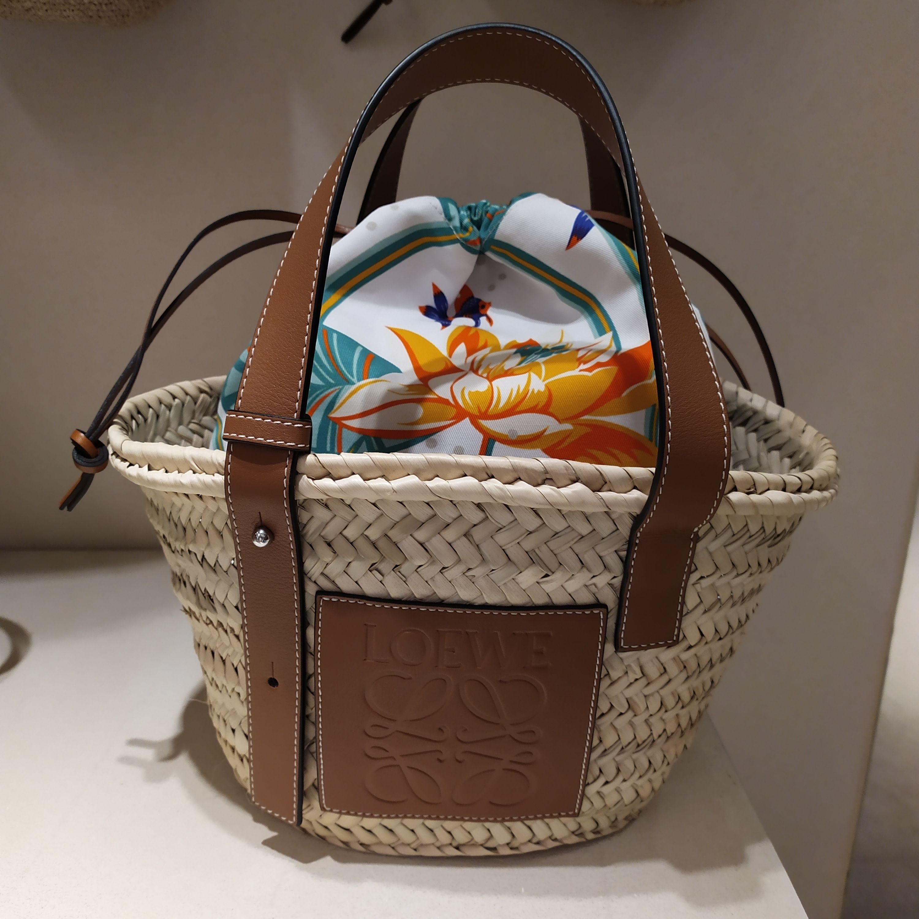 ロエベロエベ LOEWE バスケットスモールバッグ