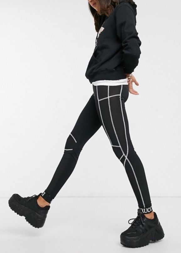 上品なスタイル FIORUCCI】ヨガやジムに！Renee ブラック レギンス leggings レッグウェア