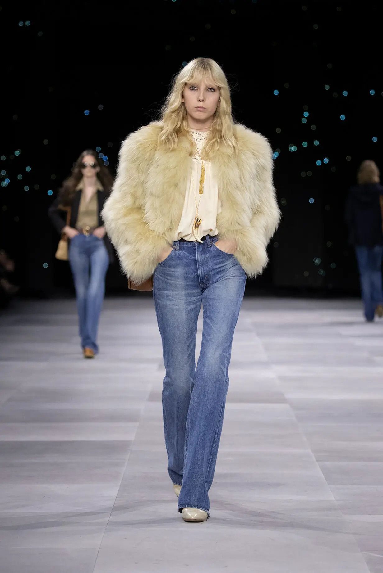 CELINE ◎ FLARED JEANS IN UNION WASH DENIM フレアデニム (CELINE CELINE ◎ FLARED JEANS IN UNION WASH DENIM フレアデニム (CELINE