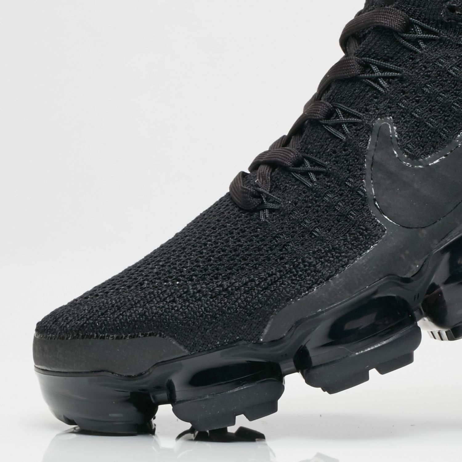 vapormax triple black noir