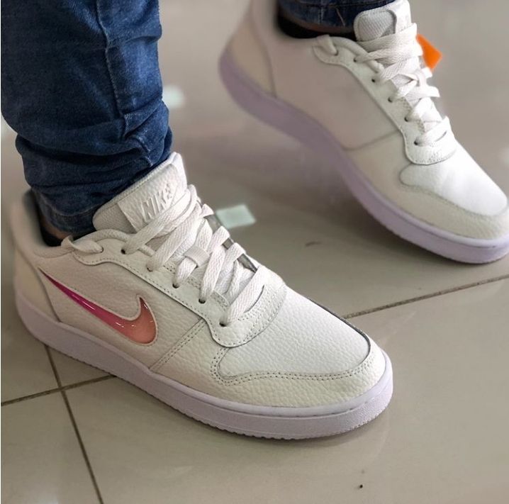 スニーカー Nike WMNS EBERNON LOW PREM AQ2232-100 Nike WMNS EBERNON LOW PREM AQ2232-100 (Nike/スニーカー
