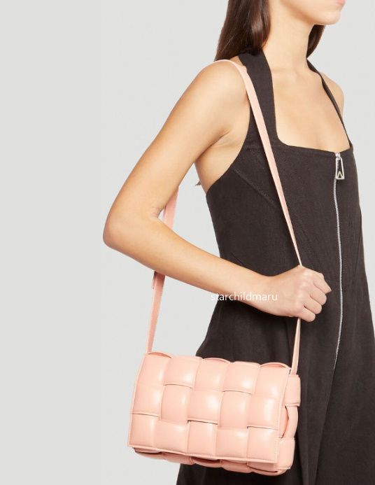 BOTTEGA VENETA CASSET パデッド カセット (BOTTEGA VENETA/ショルダー BOTTEGA VENETA CASSET パデッド カセット (BOTTEGA VENETA/ショルダー