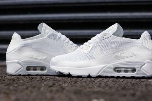入手困難 激レア!Nike Air Max 90 Ultra Flyknit 2.0 スニーカー (Nike ...