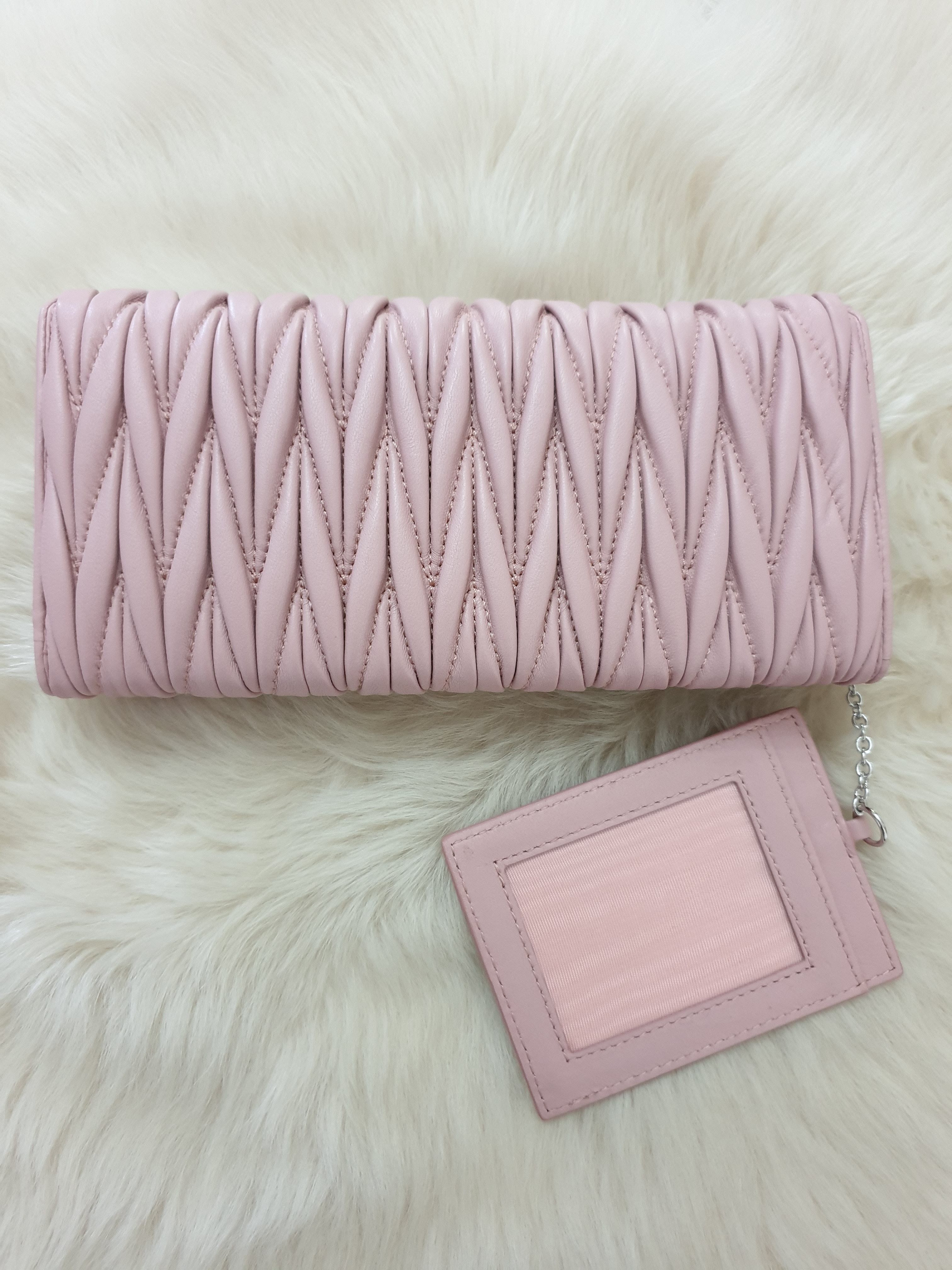 MIUMIUパールクリスタル♪MIU長財布♪マトラッセ ペールピンク