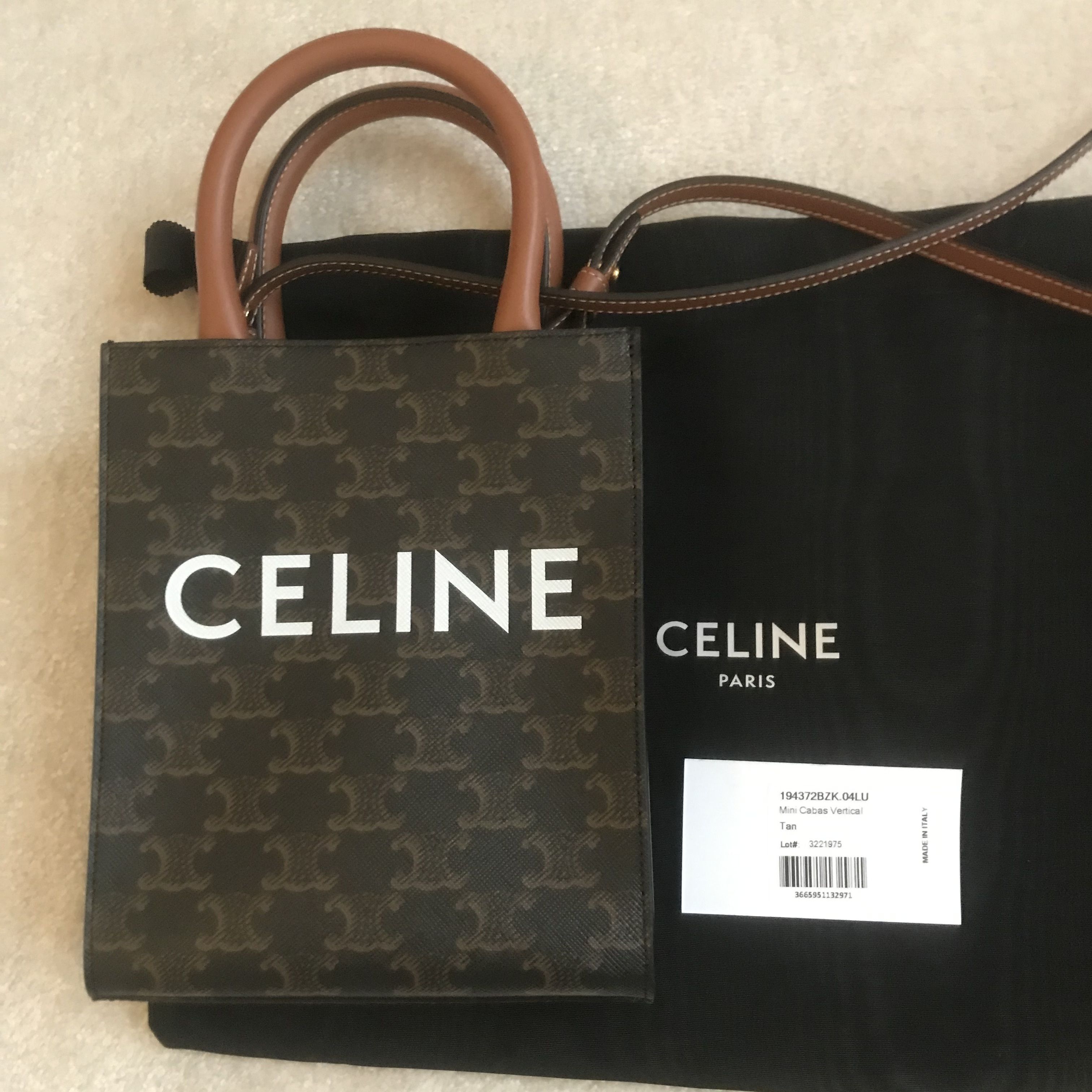 送料込【CELINE】MINI VERTICAL CABAS IN TRIOMPHE CANVAS (CELINE ...