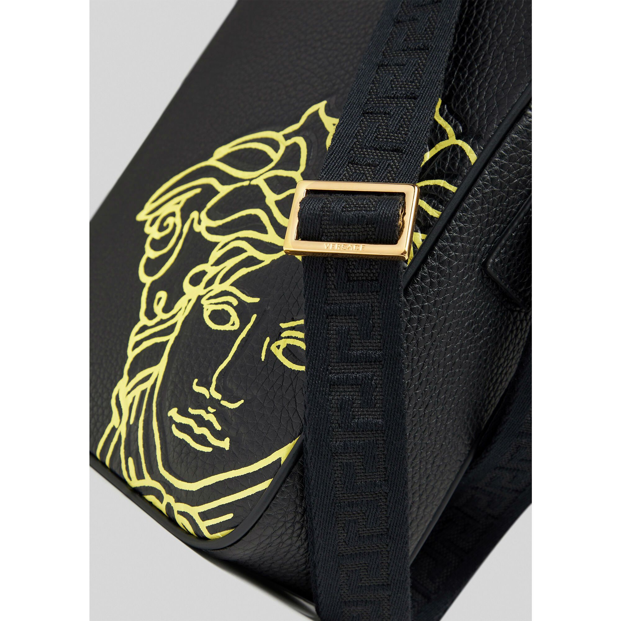 VERSACE レザー ポップ メデューサ ショルダーバッグ 2色展開 (VERSACE VERSACE レザー ポップ メデューサ ショルダーバッグ 2色展開 (VERSACE