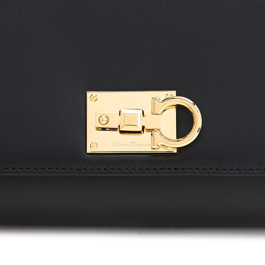 Ferragamo☆Studio mini chain bag_22 D881 NERO 0727130 (Salvatore Ferragamo☆Studio mini chain bag_22 D881 NERO 0727130 (Salvatore