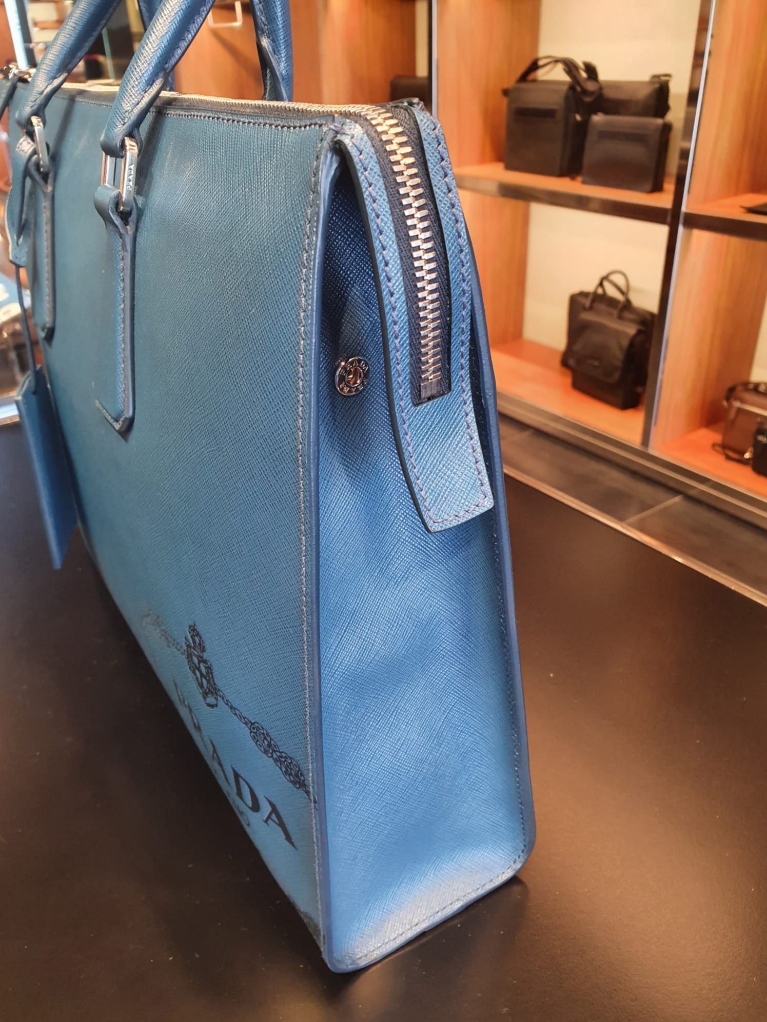 PRADAサフィアーノ☆ロゴメンズブリーフケース☆ブルー (PRADA ...