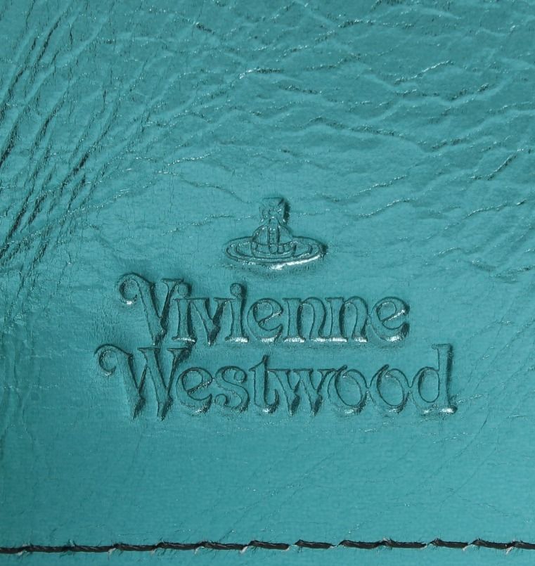 国内即発☆VivienneWestwood】カーピフラワー パスケース♪ (Vivienne ...