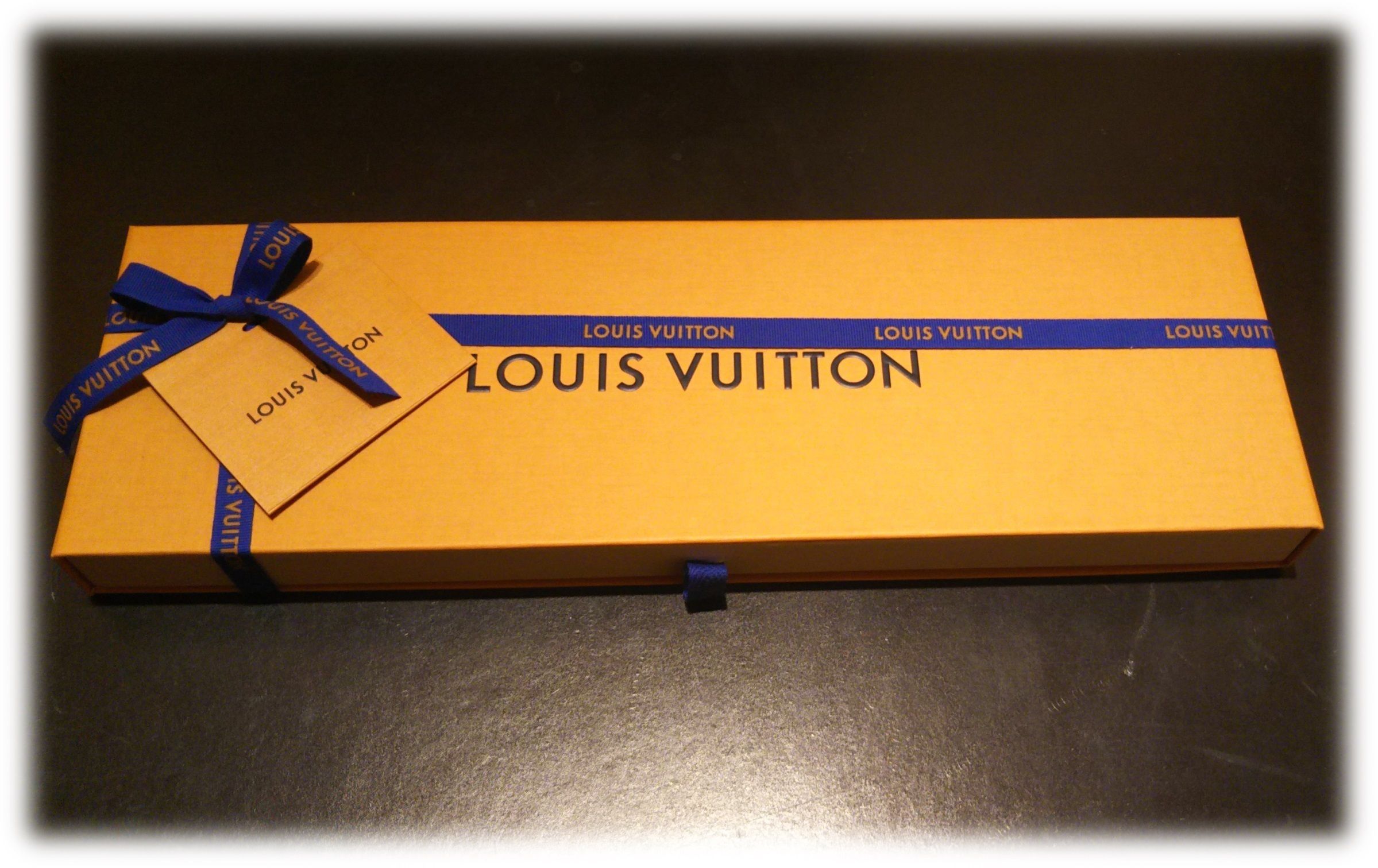 LOUIS VUITTON ãªãŒã¬ãã€ã¶ãŒã»ã㥠ããã·ã¥ çŽå¶åºããå±ã (Louis
