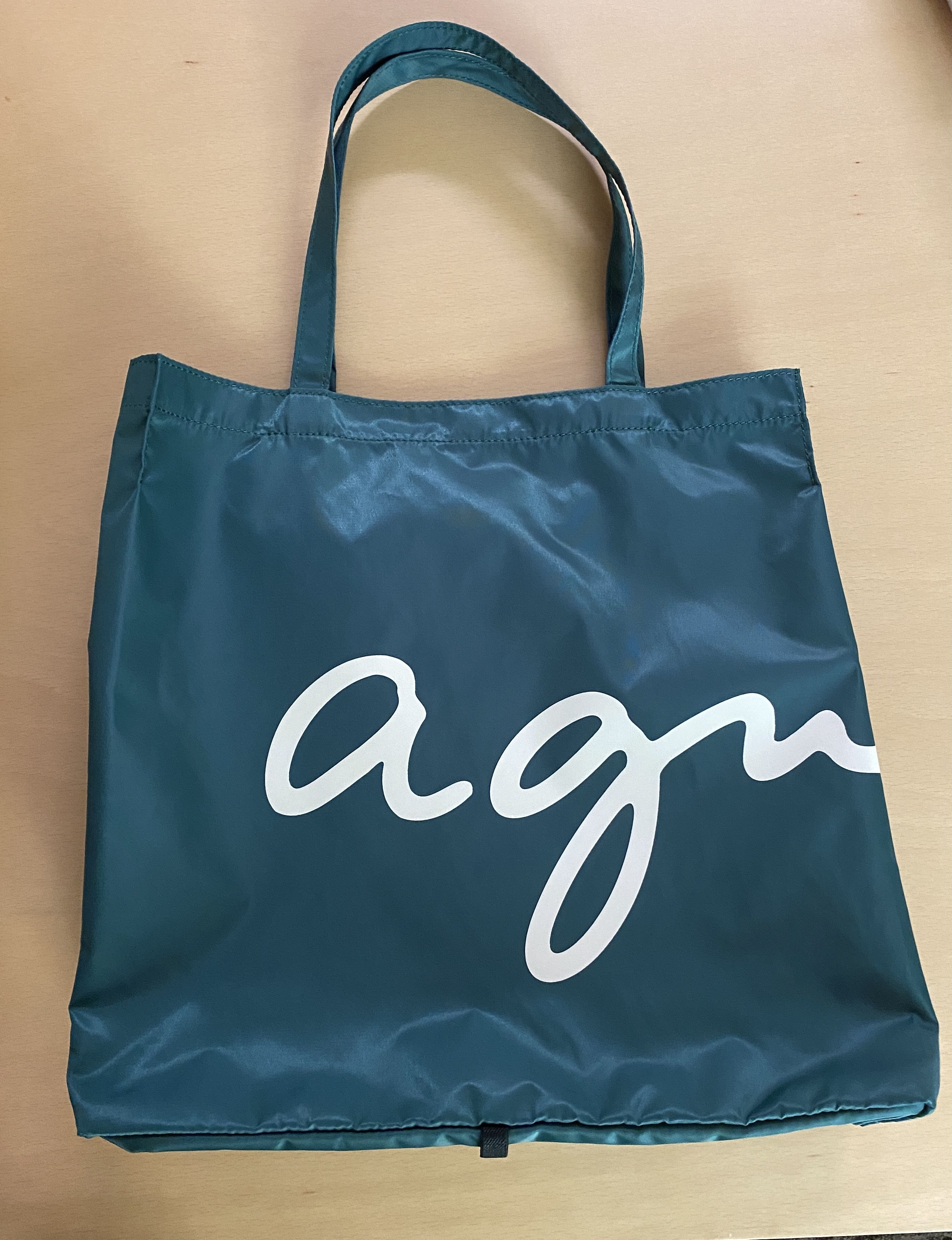 Agnes b】アニエス・ベー ロゴ入り*ナイロントートエコバッグ (Agnes b Agnes b】アニエス・ベー ロゴ入り*ナイロントートエコバッグ (Agnes b