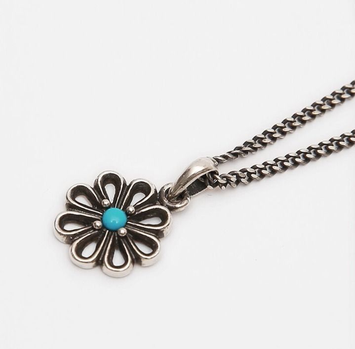 ☆BTS ジミン 着用☆KUJAAN☆Heart flower ネックレス☆人気 (KUJAAN ☆BTS ジミン 着用☆KUJAAN☆Heart flower ネックレス☆人気 (KUJAAN