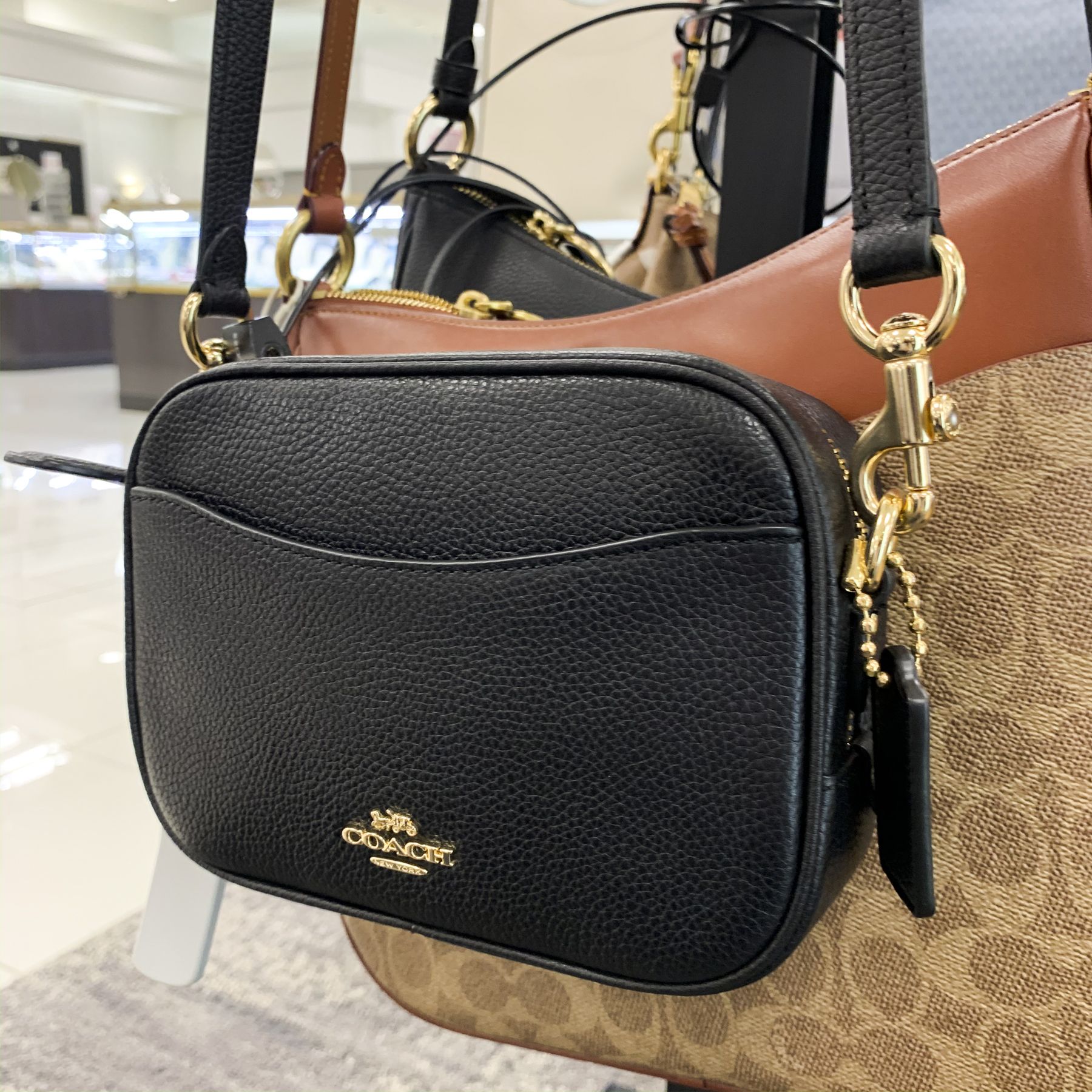 オシャレ‼︎コーチ COACH   ミニショルダーバック カメラバックご検討下さい☺️