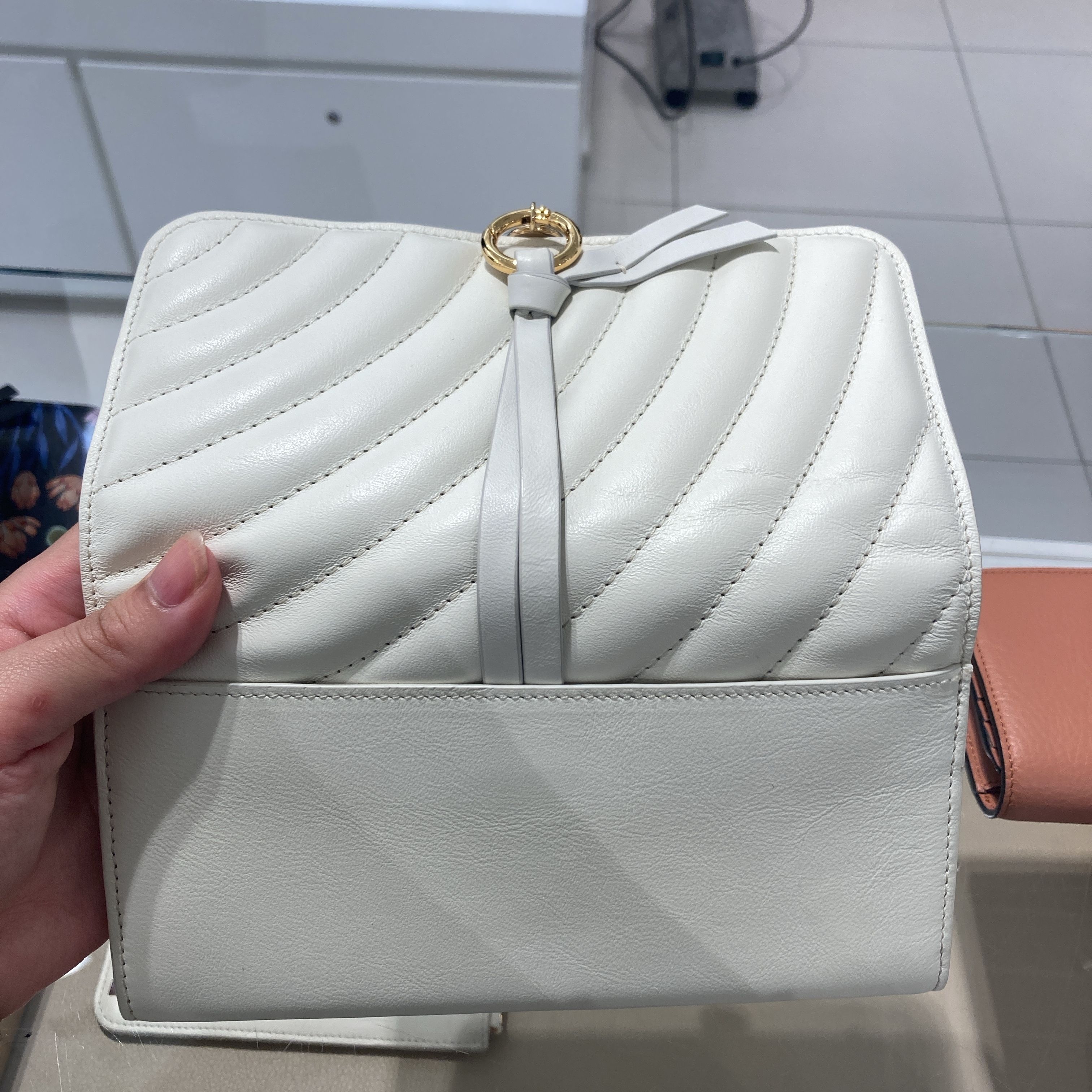 大SALE!】Chloe アルファベット キルティング長財布☆数量限定 (Chloe 大SALE!】Chloe アルファベット キルティング長財布☆数量限定 (Chloe