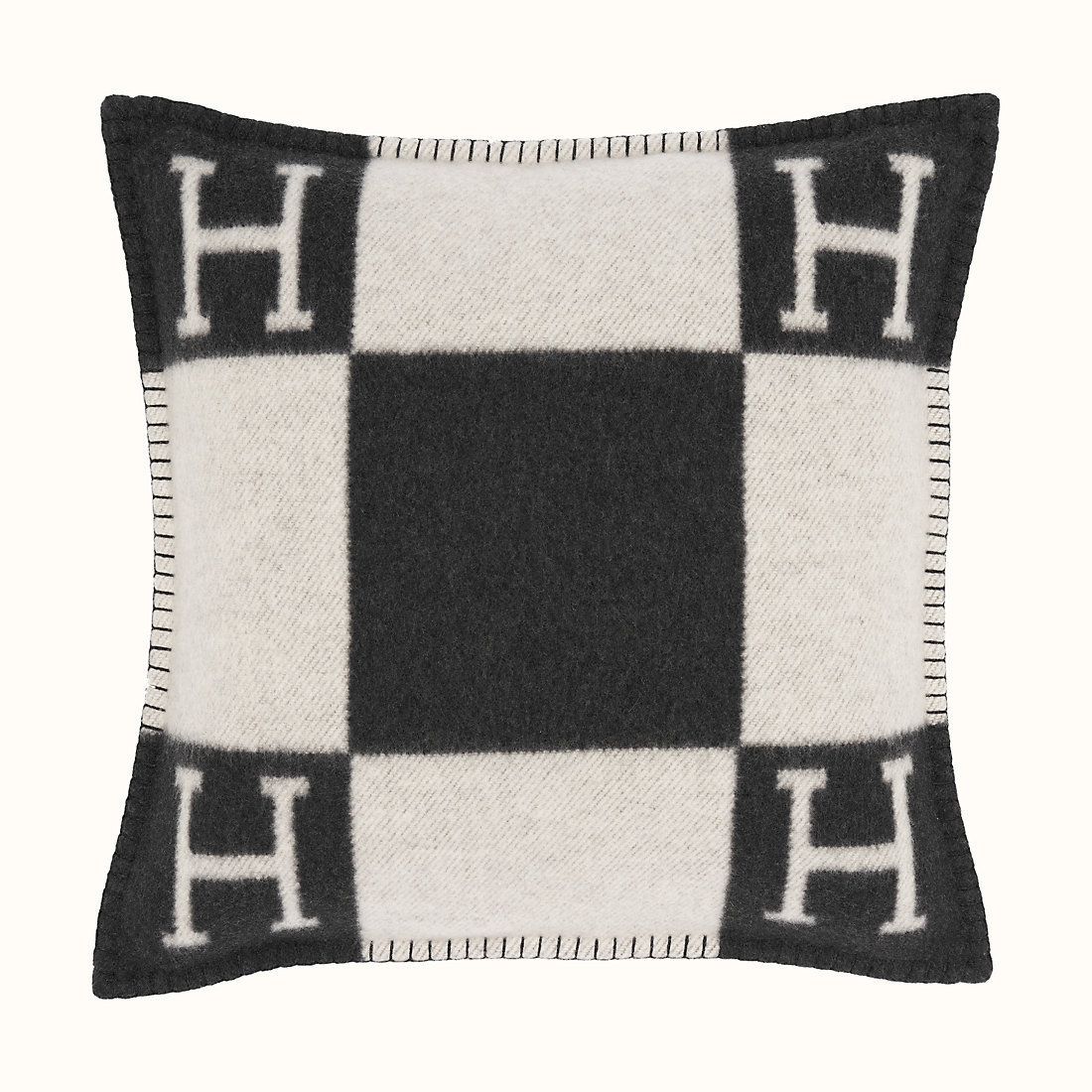 日本完売 アバロン クッション スモール 【HERMES】 (HERMES 日本完売 アバロン クッション スモール 【HERMES】 (HERMES