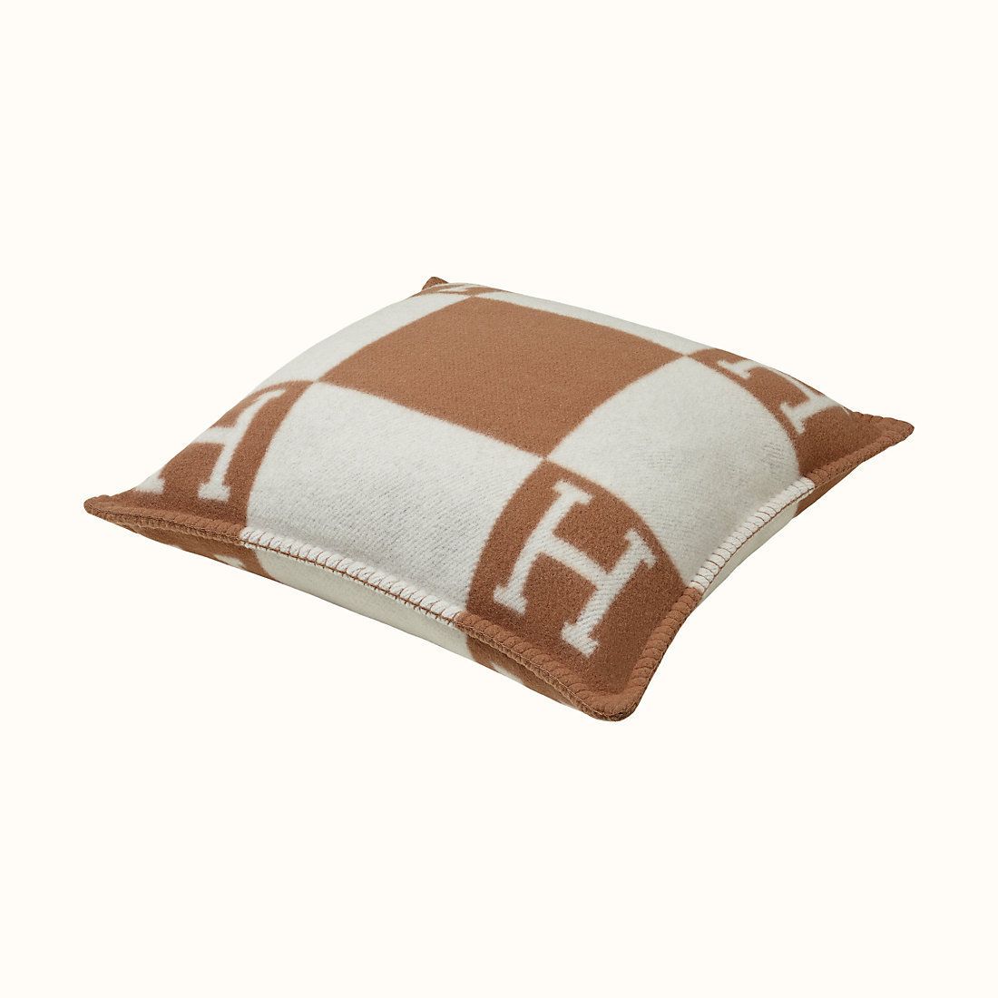 日本完売 アバロン クッション スモール 【HERMES】 (HERMES 日本完売 アバロン クッション スモール 【HERMES】 (HERMES
