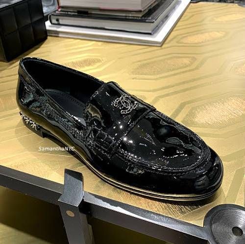 新 限定 CHANEL CC パテント チェーン ローファー ブラック (CHANEL 新 限定 CHANEL CC パテント チェーン ローファー ブラック (CHANEL