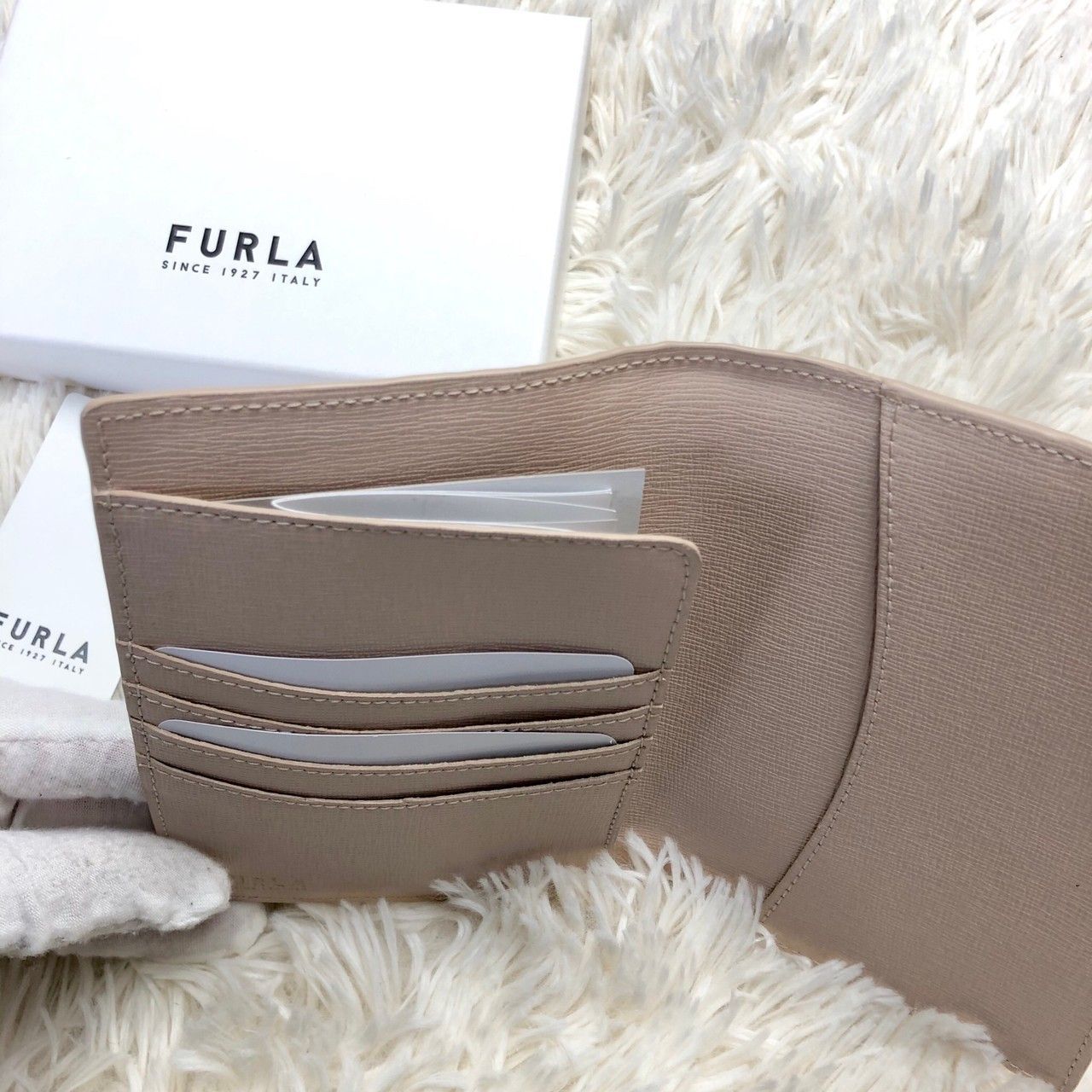 国内即発】FURLA フルラ LINDA マルチケース パスポートケース (FURLA 国内即発】FURLA フルラ LINDA マルチケース パスポートケース (FURLA