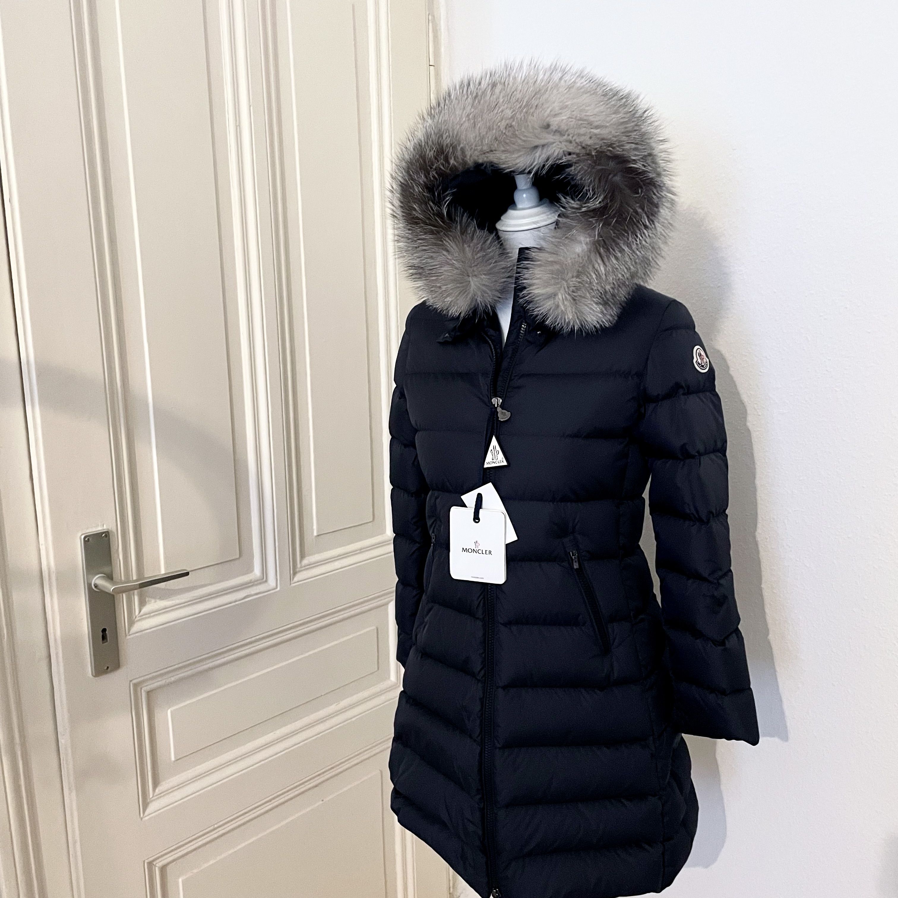 送料込☆MONCLER☆ 12歳〜14歳キッズ/大人もOK♪ ABELLE (MONCLER