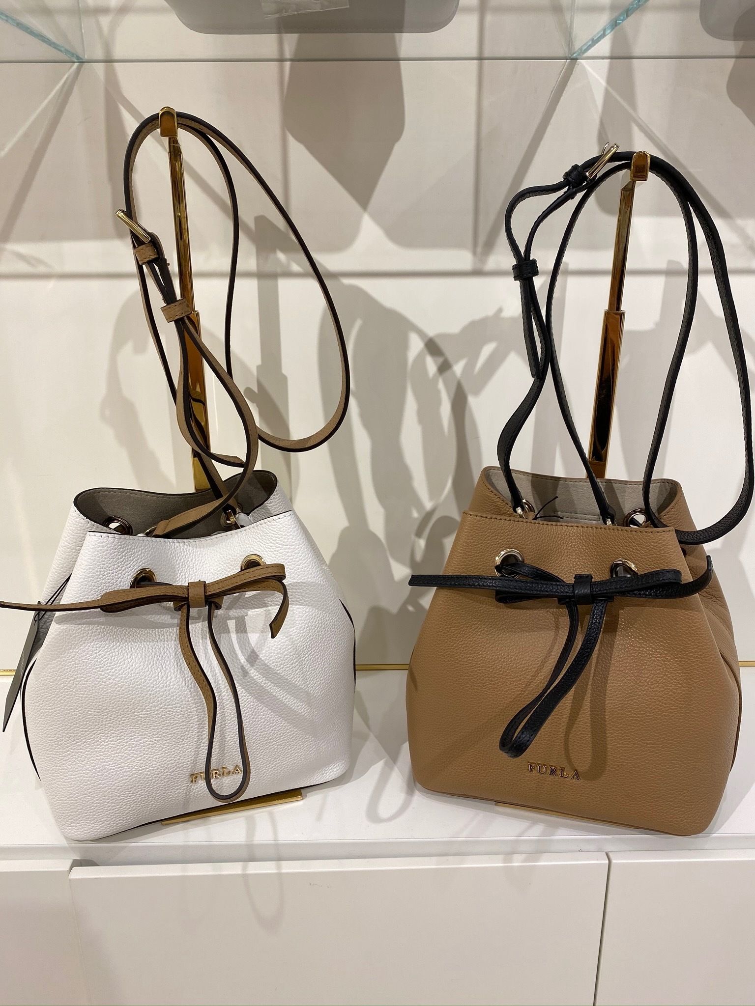 FURLA フルラ ショルダーバッグ クロスボディ ポシェット コスタンザ