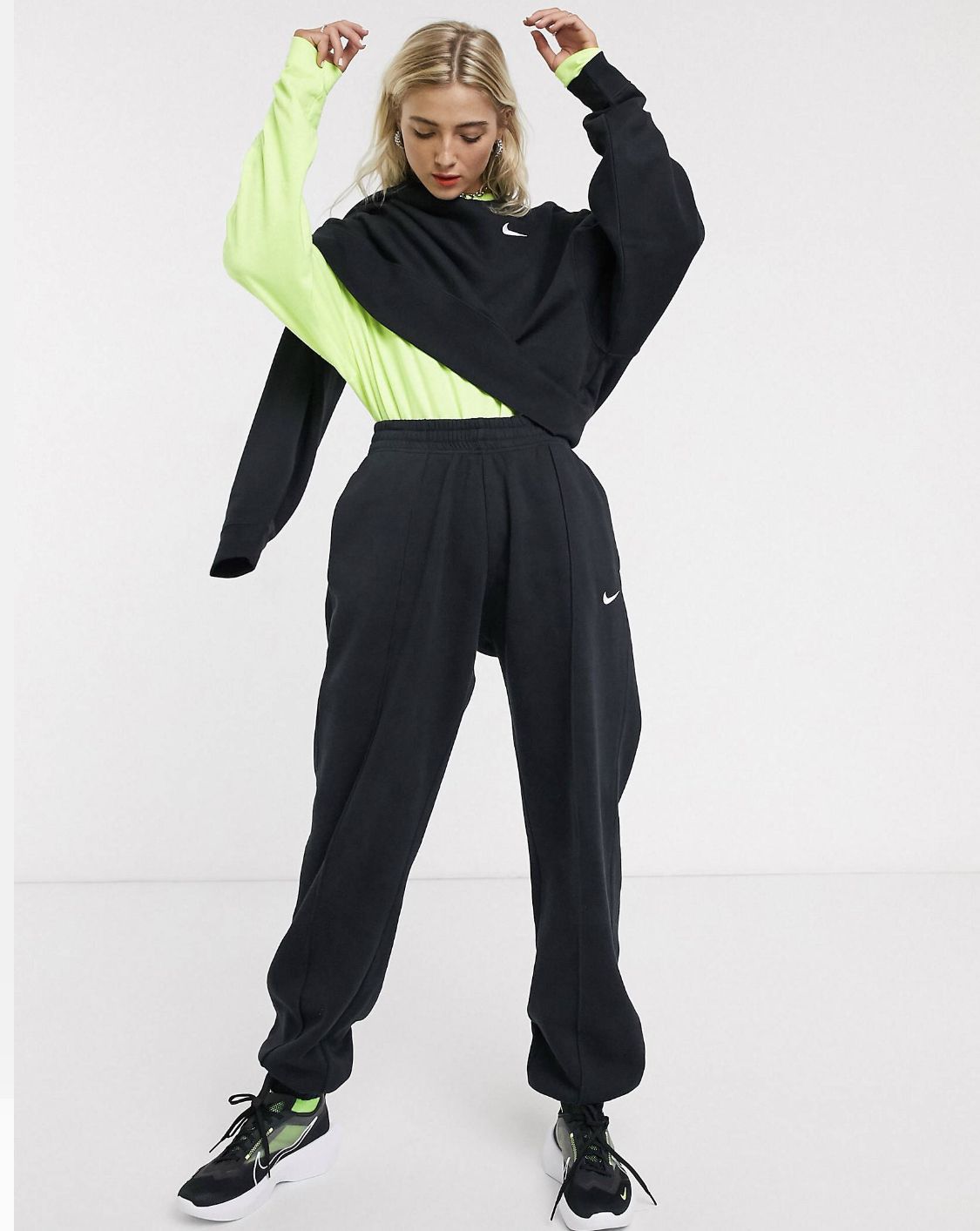 NIKE ☆ ナイキ オーバーサイズ スエット セットアップ ☆ (Nike NIKE ☆ ナイキ オーバーサイズ スエット セットアップ ☆ (Nike