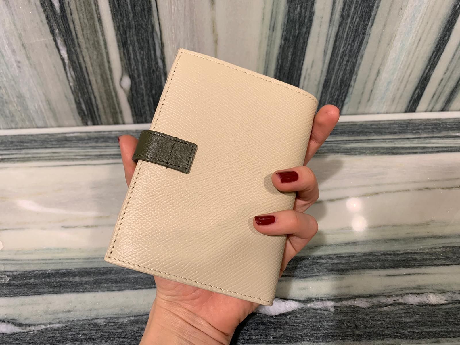 CELINE直営店買付#バイカラーミディアムストラップウォレット (CELINE CELINE直営店買付#バイカラーミディアムストラップウォレット (CELINE