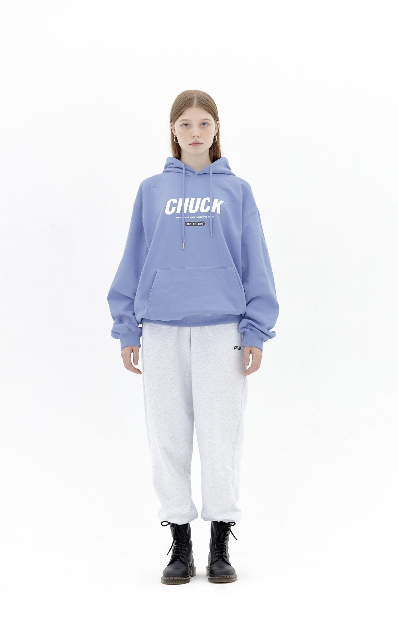 CHUCK◇NiziU マヤ着用◇SIGNATURE LOGO HOODIE(8色) (CHUCK/パーカー CHUCK◇NiziU マヤ着用◇SIGNATURE LOGO HOODIE(8色) (CHUCK/パーカー