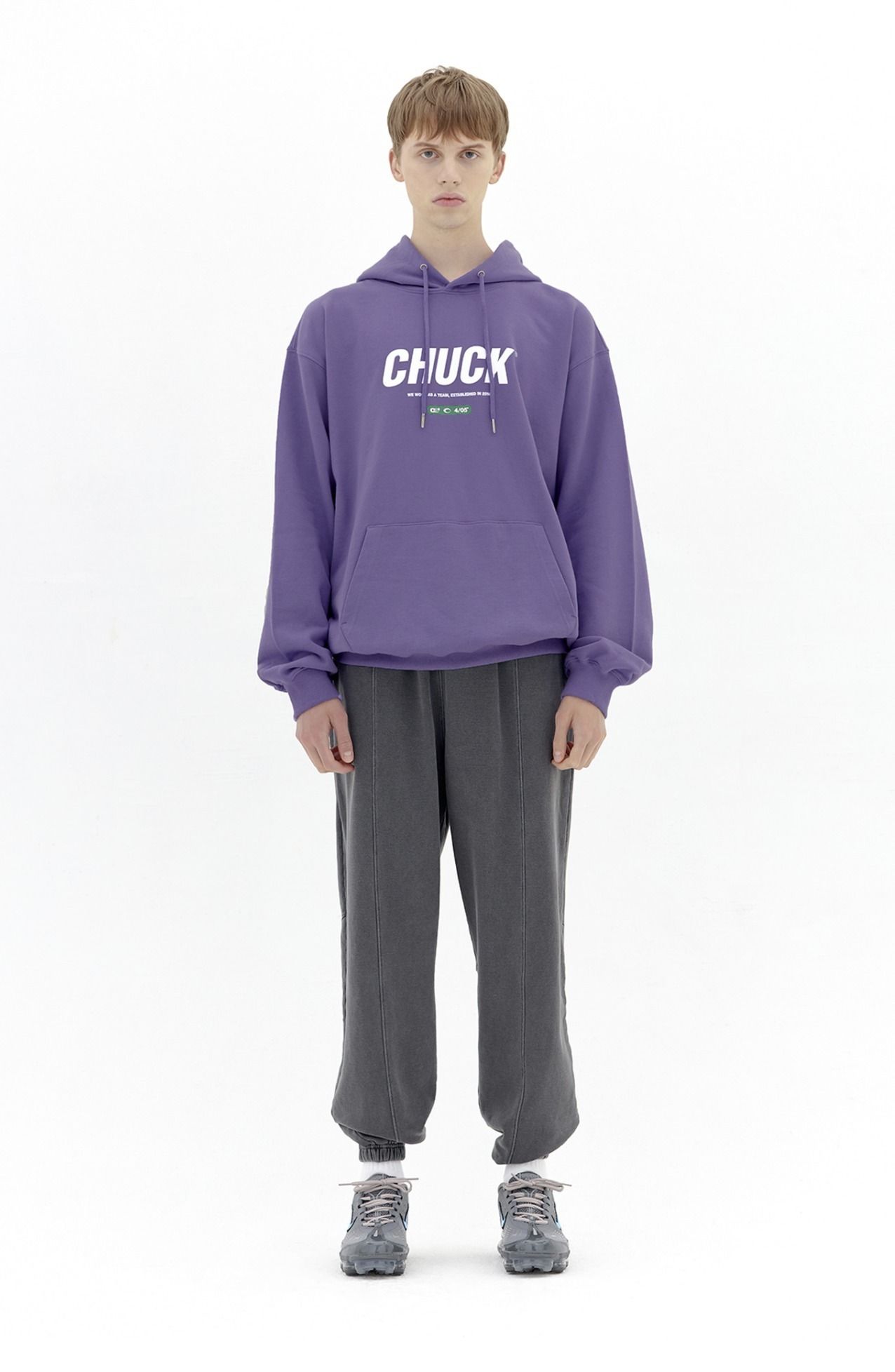 CHUCK◇NiziU マヤ着用◇SIGNATURE LOGO HOODIE(8色) (CHUCK/パーカー CHUCK◇NiziU マヤ着用◇SIGNATURE LOGO HOODIE(8色) (CHUCK/パーカー