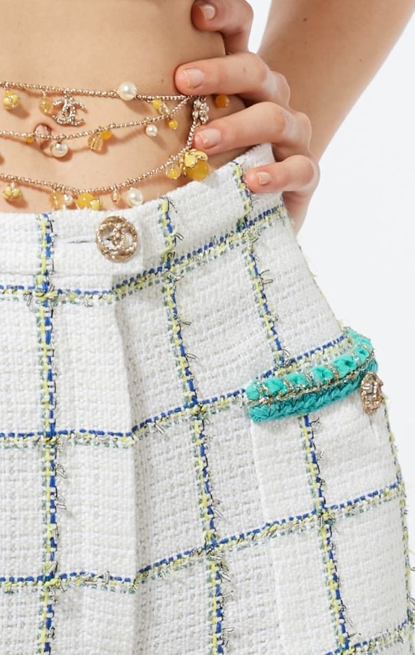 CHANEL ボトムス パンツ トラウザーズ ツイード 白 直営 新作 女 ...