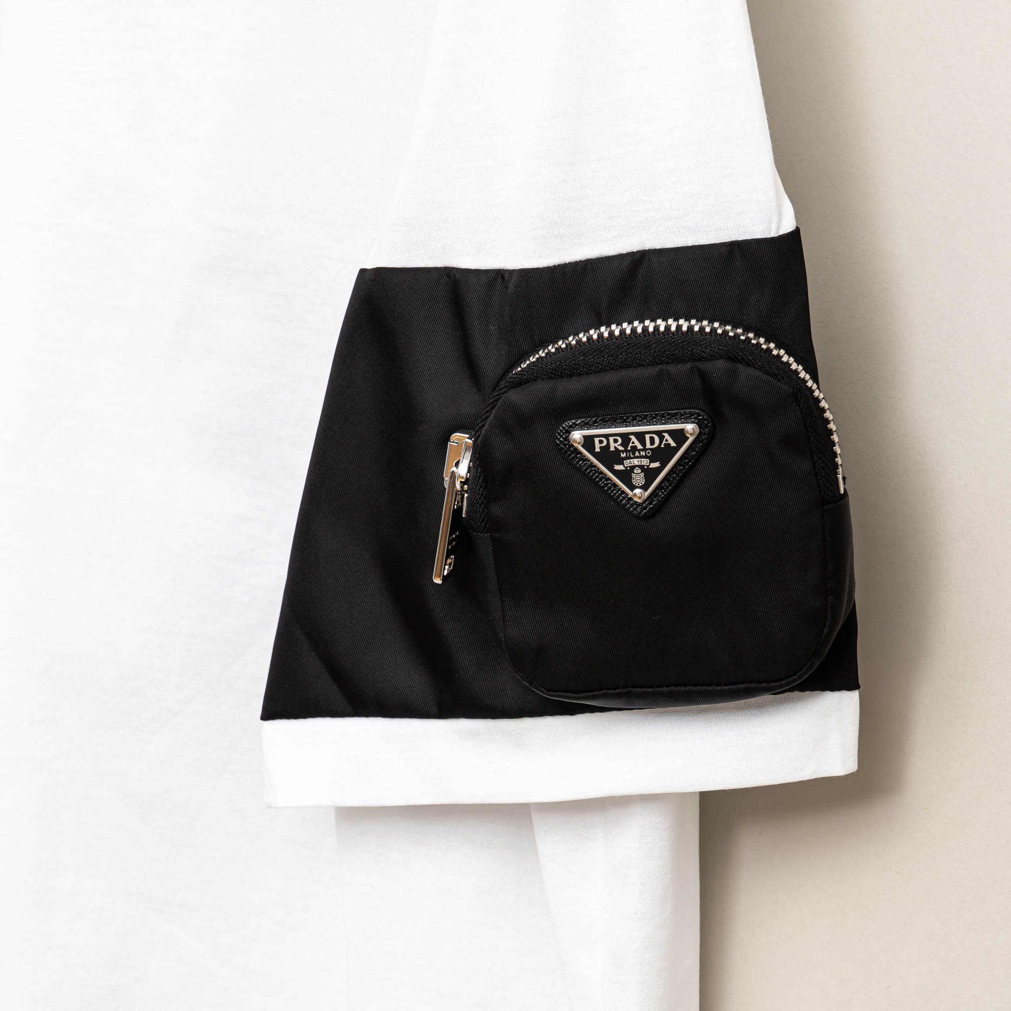 関税込PRADA 2020AW トライアングルロゴポーチ Tシャツ コットン ...