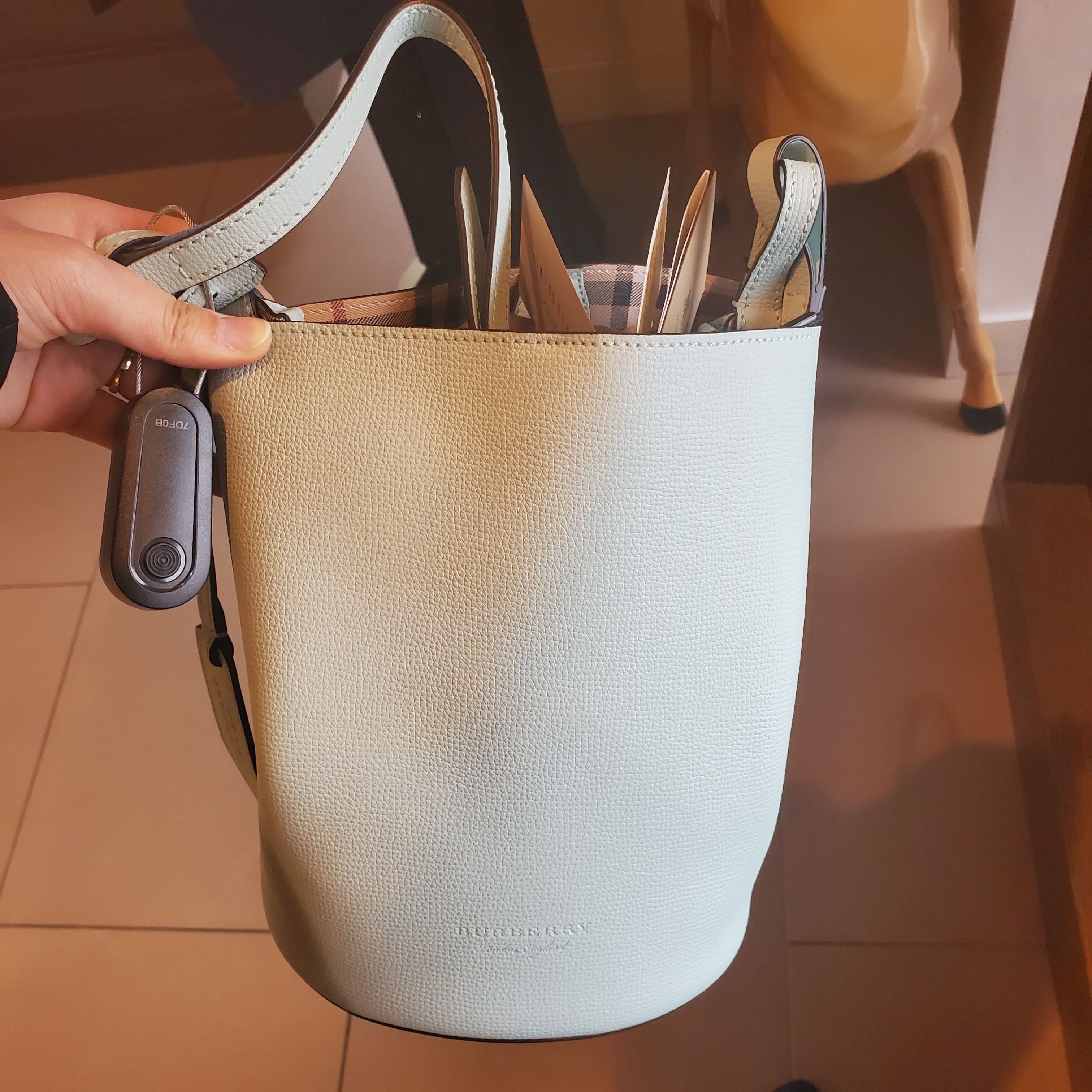 BURBERRY☆Lorne Small Bucket Bag クロスボディ バケツバッグ ...