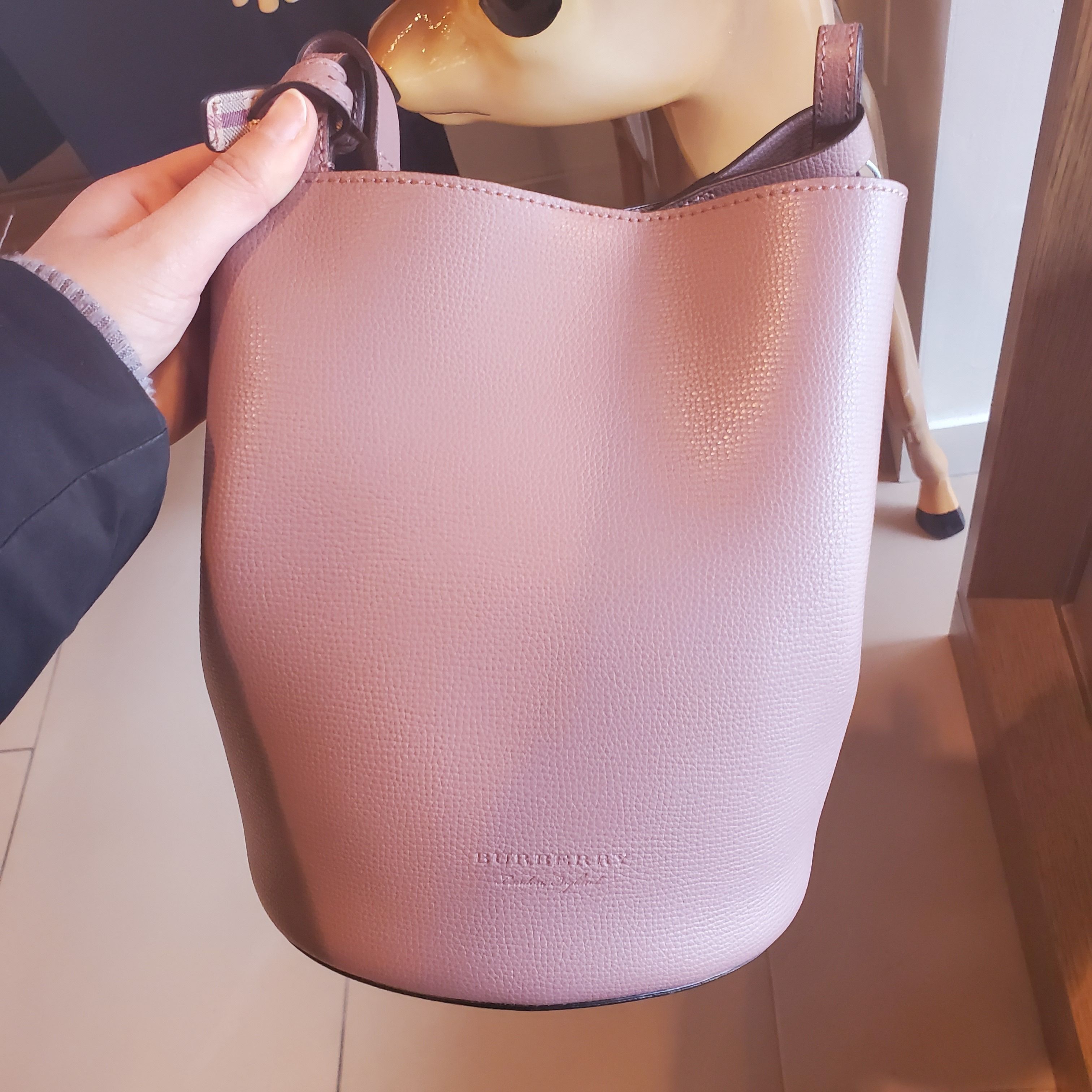 BURBERRY☆Lorne Small Bucket Bag クロスボディ バケツバッグ ...