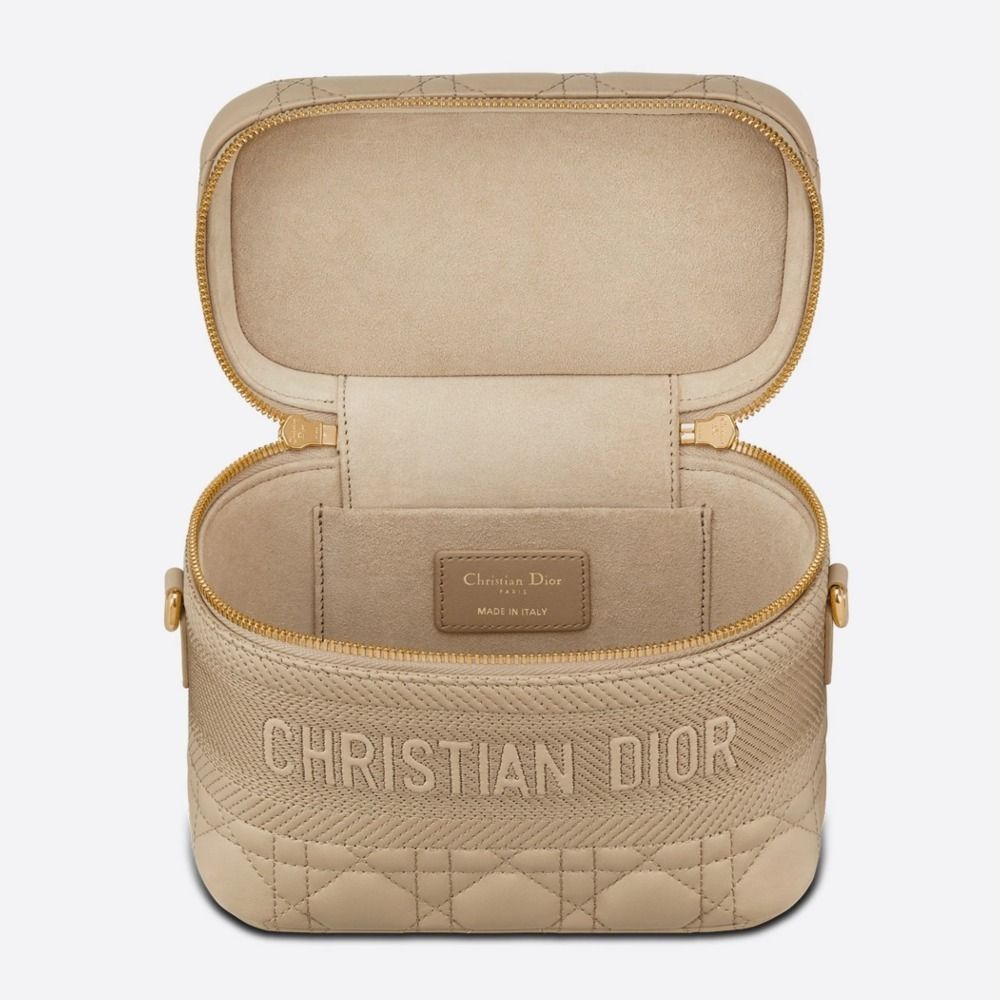 21SS<DIOR> 21SS<DIOR>