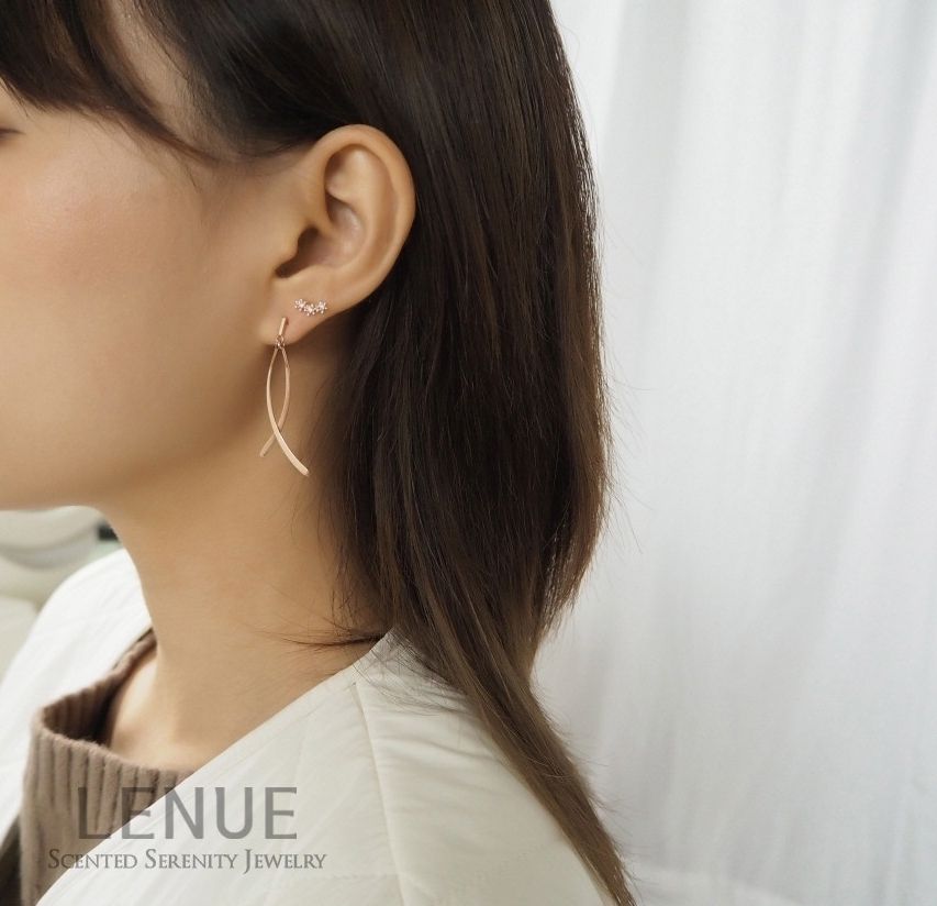 Lenue(レヌー)香りジュエリー☆ツインカーブピアス_3色 Lenue(レヌー)香りジュエリー☆ツインカーブピアス_3色 (LENUE