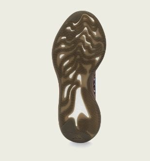 日本未発売 ADIDAS YEEZY BOOST 380