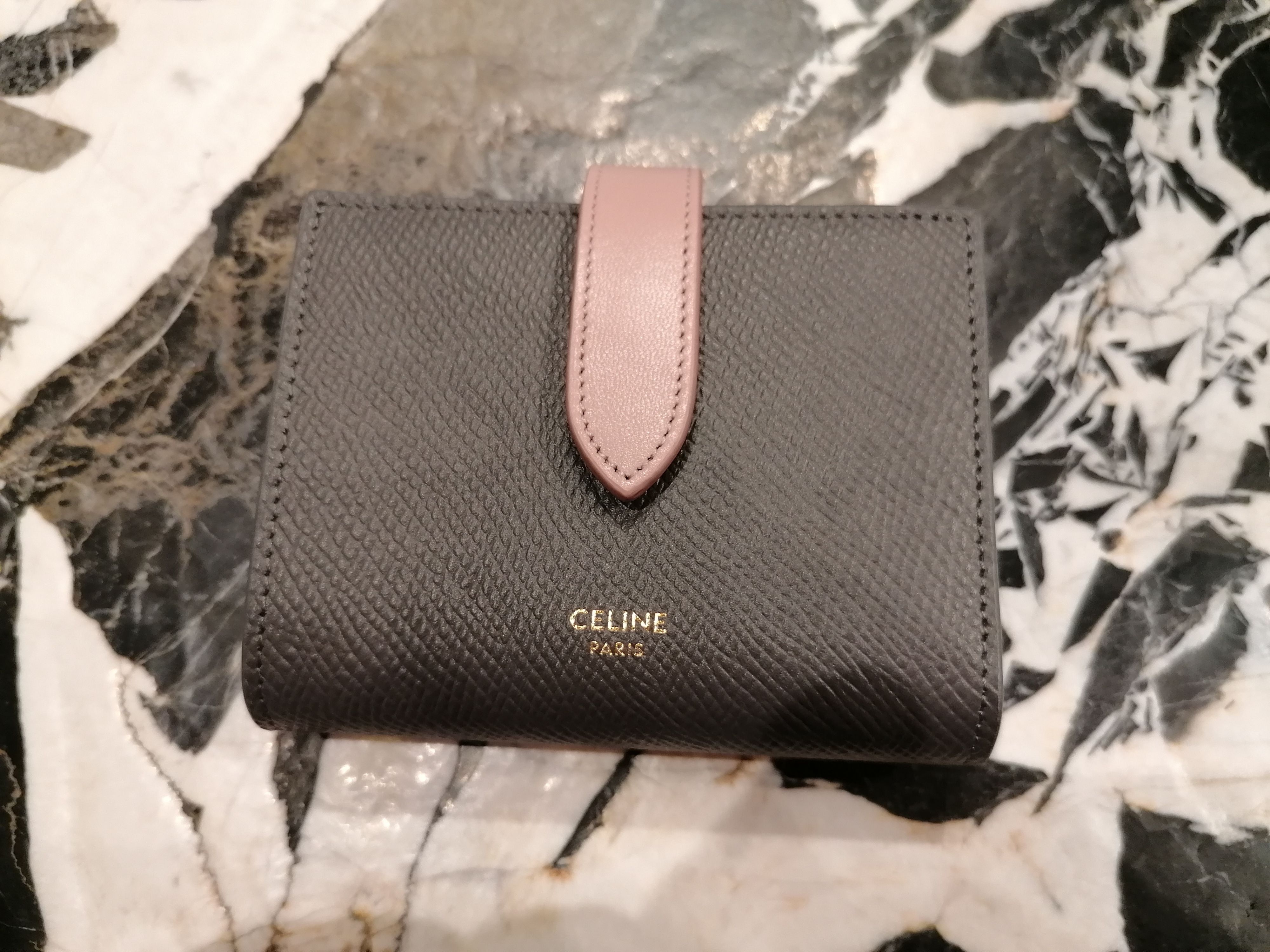 サンローラ celine - セリーヌ バイカラー ストラップ 財布の通販 by shop|セリーヌならラクマ れはござい サンローラ celine - セリーヌ バイカラー ストラップ 財布の通販 by shop|セリーヌならラクマ れはござい