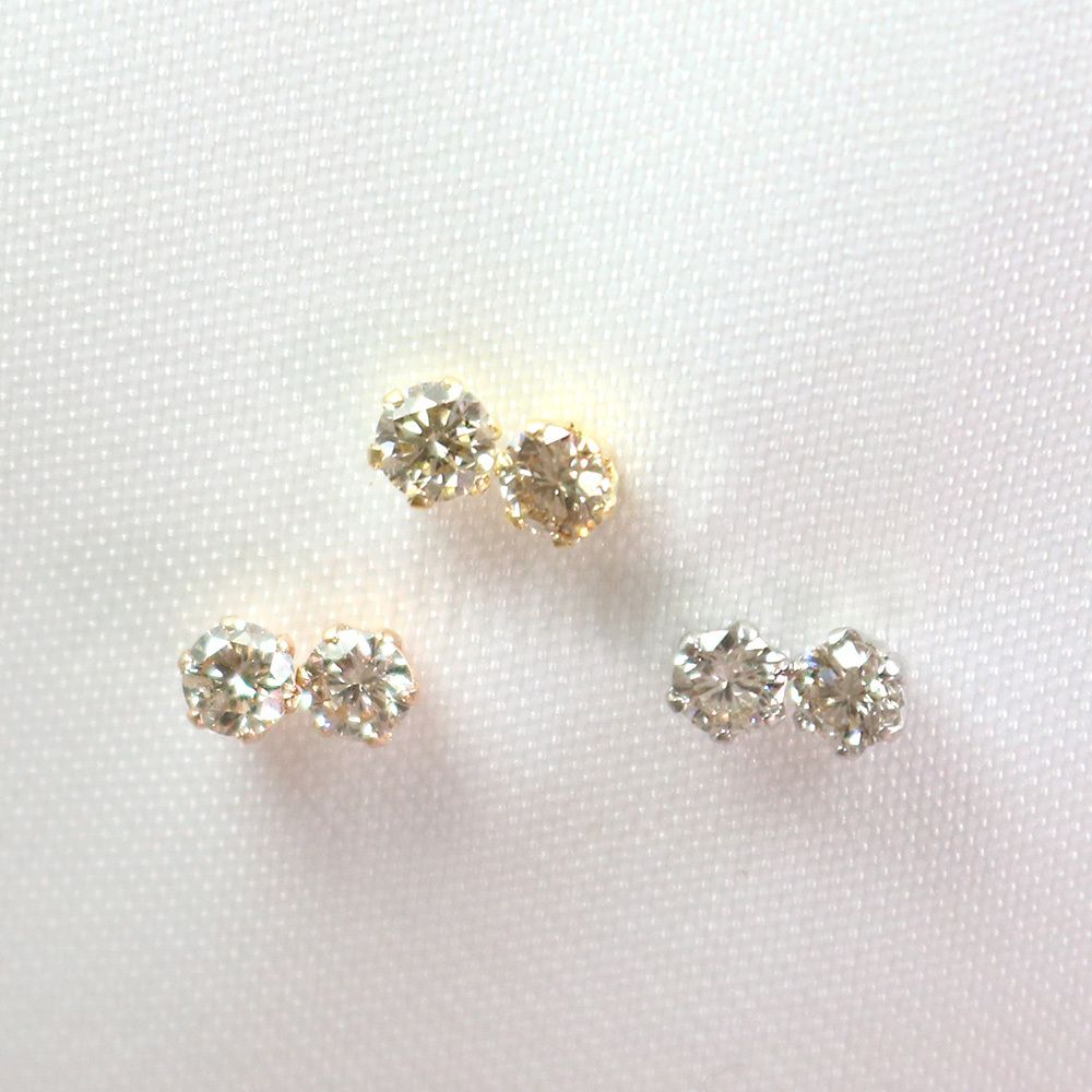 ダイヤモンドピアス 0.1ct プラチナPT900 ゴールドK18一粒ダイヤ