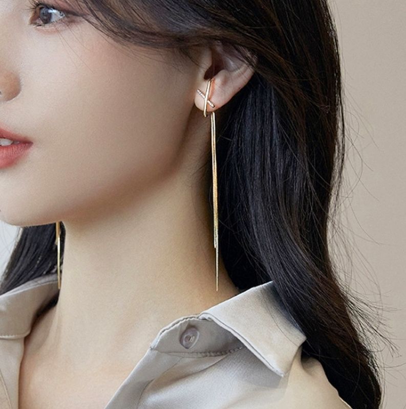 ピアス クロス ロング チェーン ゆれる 長め ゴールド 揺れる 金 ピアス クロス ロング チェーン ゆれる 長め ゴールド 揺れる 金